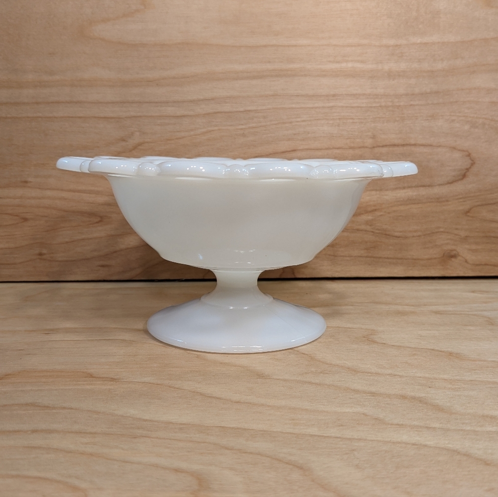 Vintage Anchor Hocking Milk Glass 'Old Colony’ Lace Edge Pedestal Bowl
